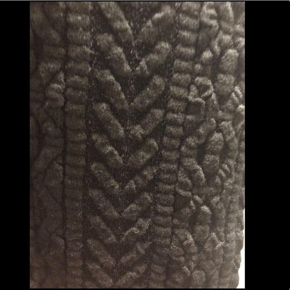 Black lace form fitting sweater dress - Picture 2 of 4